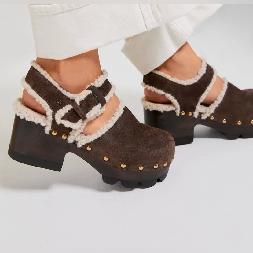 Torey Burch Lug Sole Shearling Sandal Size-9 Brand New Never Worn